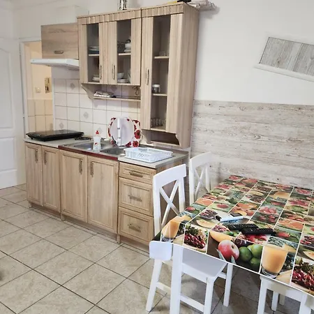 شقة Orsi / Vendeghaz Kecskemét