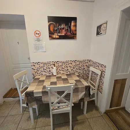 Orsi / Vendeghaz Apartment