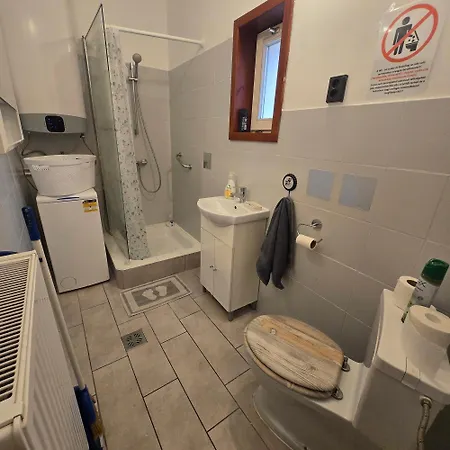 Orsi / Vendegház Apartman *