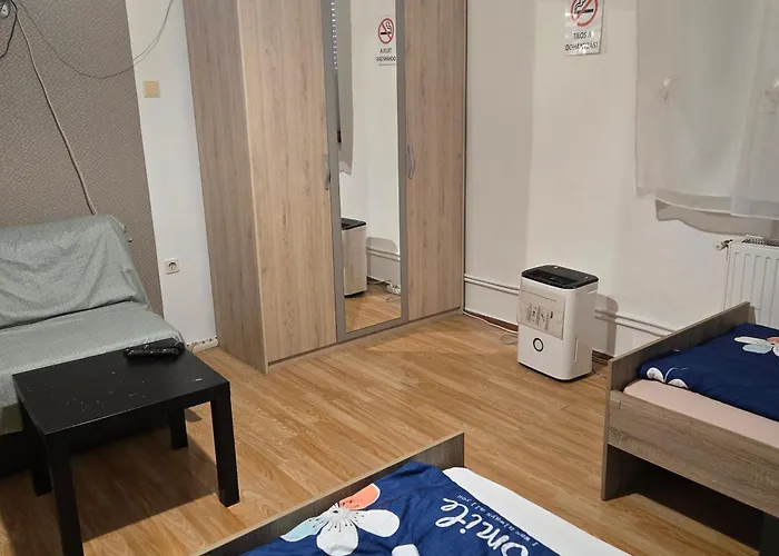 Apartament Orsi / Vendeghaz