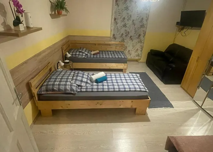 Orsi / Vendeghaz Lejlighed